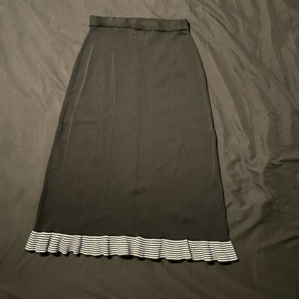 Notations midi knitted skirt